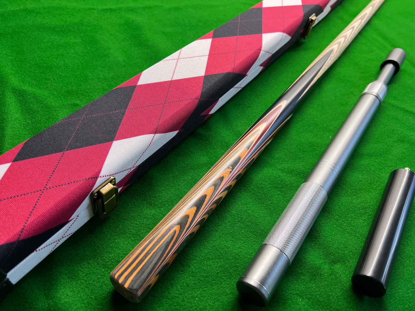 ONE PIECE ASH SHAFT BLACK EBONY HANDMADE SNOOKER CUE SET WITH CASE AND EXTENSIONS WDC