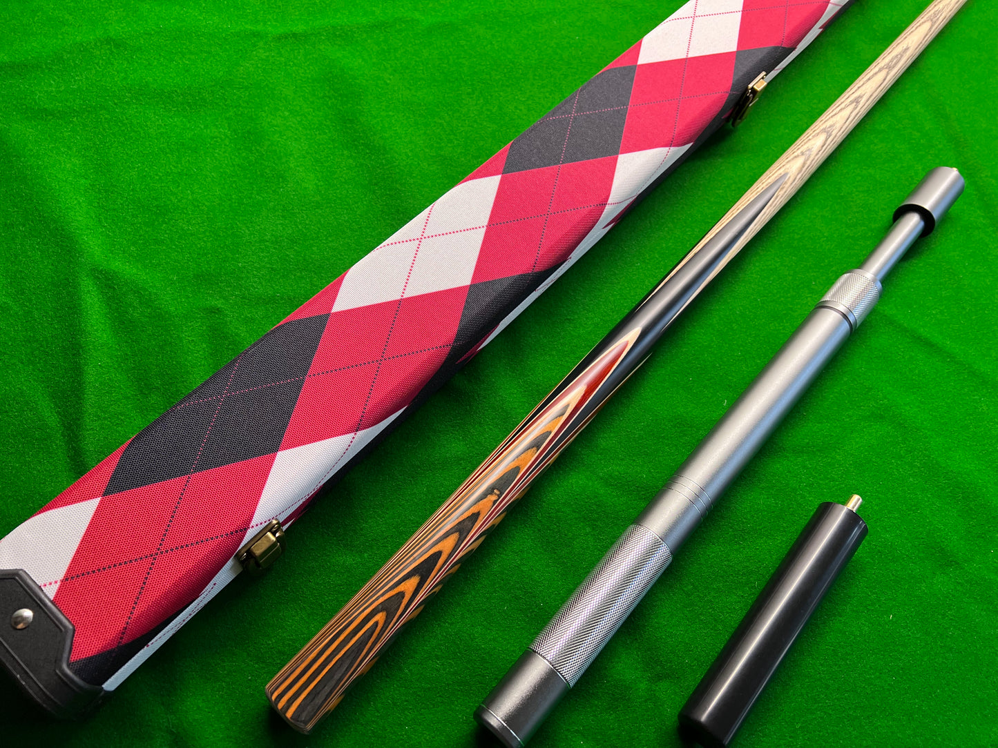 ONE PIECE ASH SHAFT BLACK EBONY HANDMADE SNOOKER CUE SET WITH CASE AND EXTENSIONS WDC