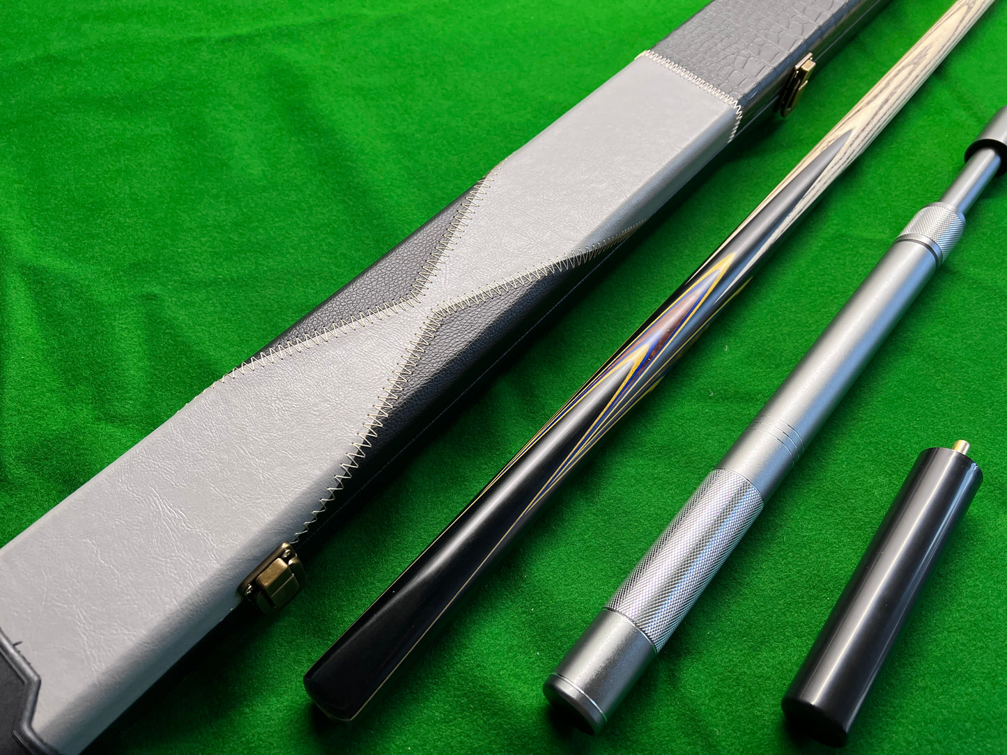 ONE PIECE ASH SHAFT BLACK EBONY HANDMADE SNOOKER CUE SET WITH CASE AND EXTENSIONS WDF