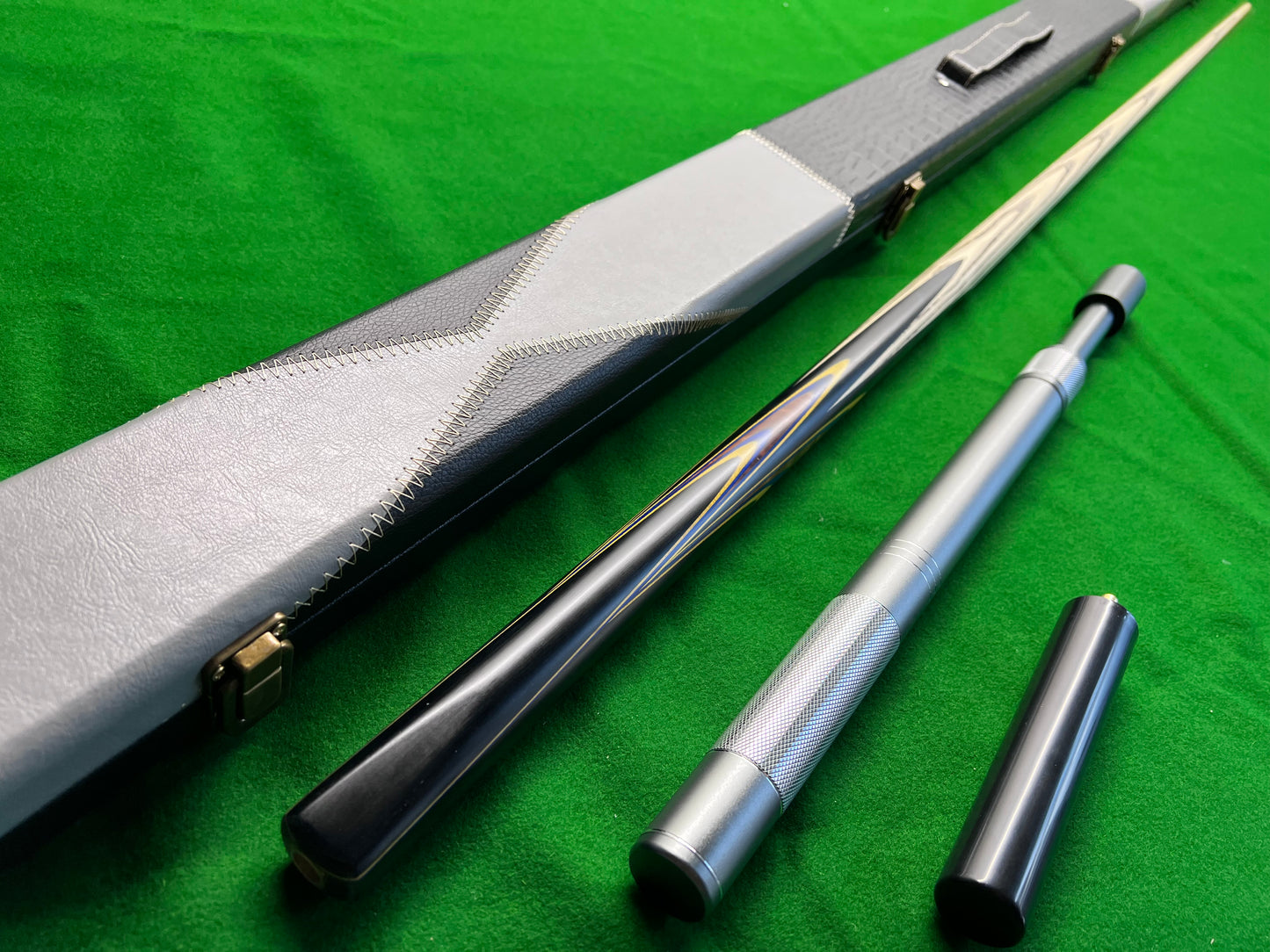 ONE PIECE ASH SHAFT BLACK EBONY HANDMADE SNOOKER CUE SET WITH CASE AND EXTENSIONS WDF