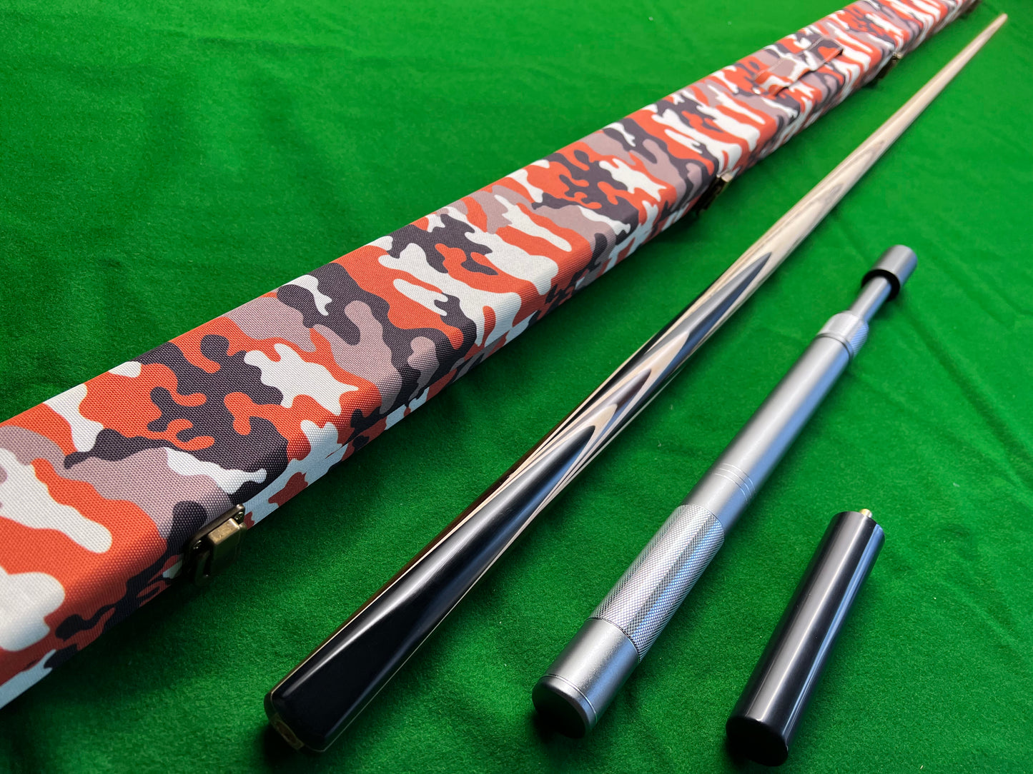ONE PIECE ASH SHAFT BLACK EBONY HANDMADE SNOOKER CUE SET WITH CASE AND EXTENSIONS WDE