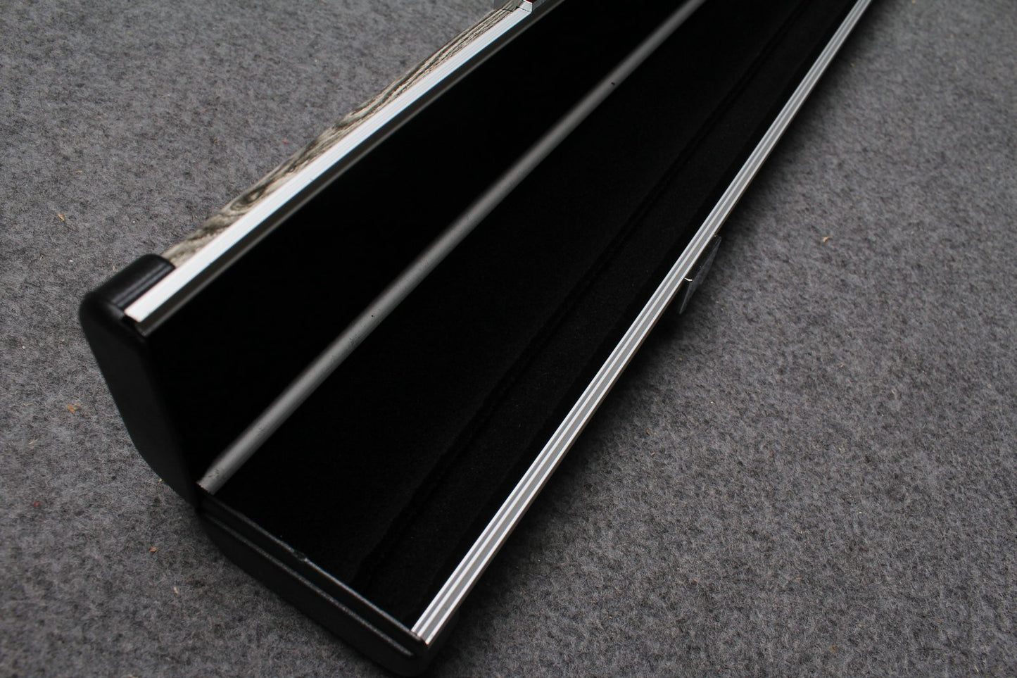 3/4 Cue Case Pro Aluminium Snooker Cue Case - Halo Style NV2