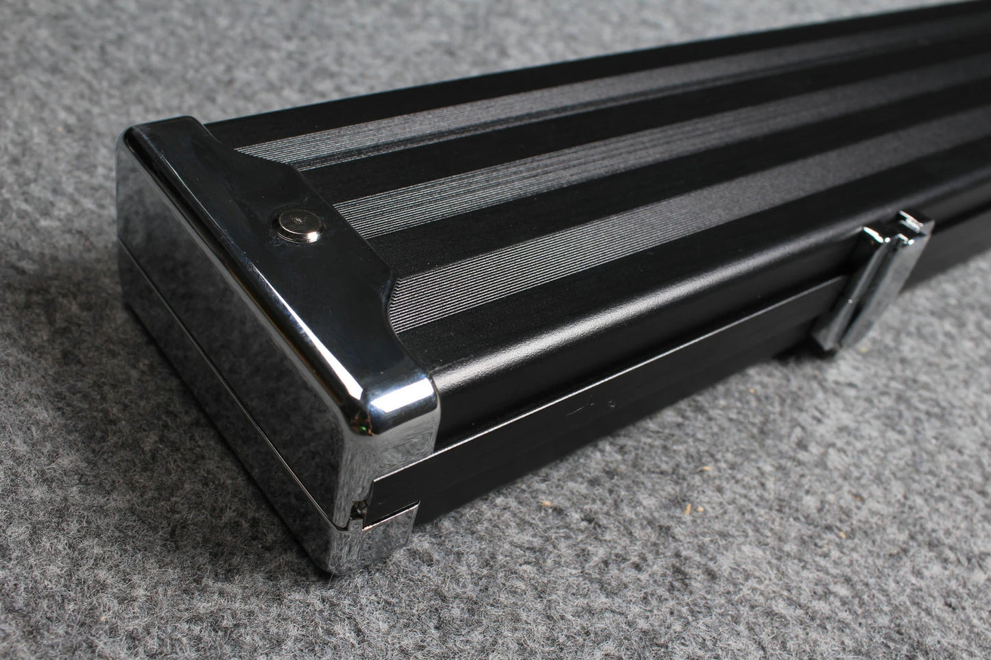 Wide 1 Piece Cue Case Pro Aluminium Snooker Cue Case With Metal Ends 60" three slots 1PC3-BLK