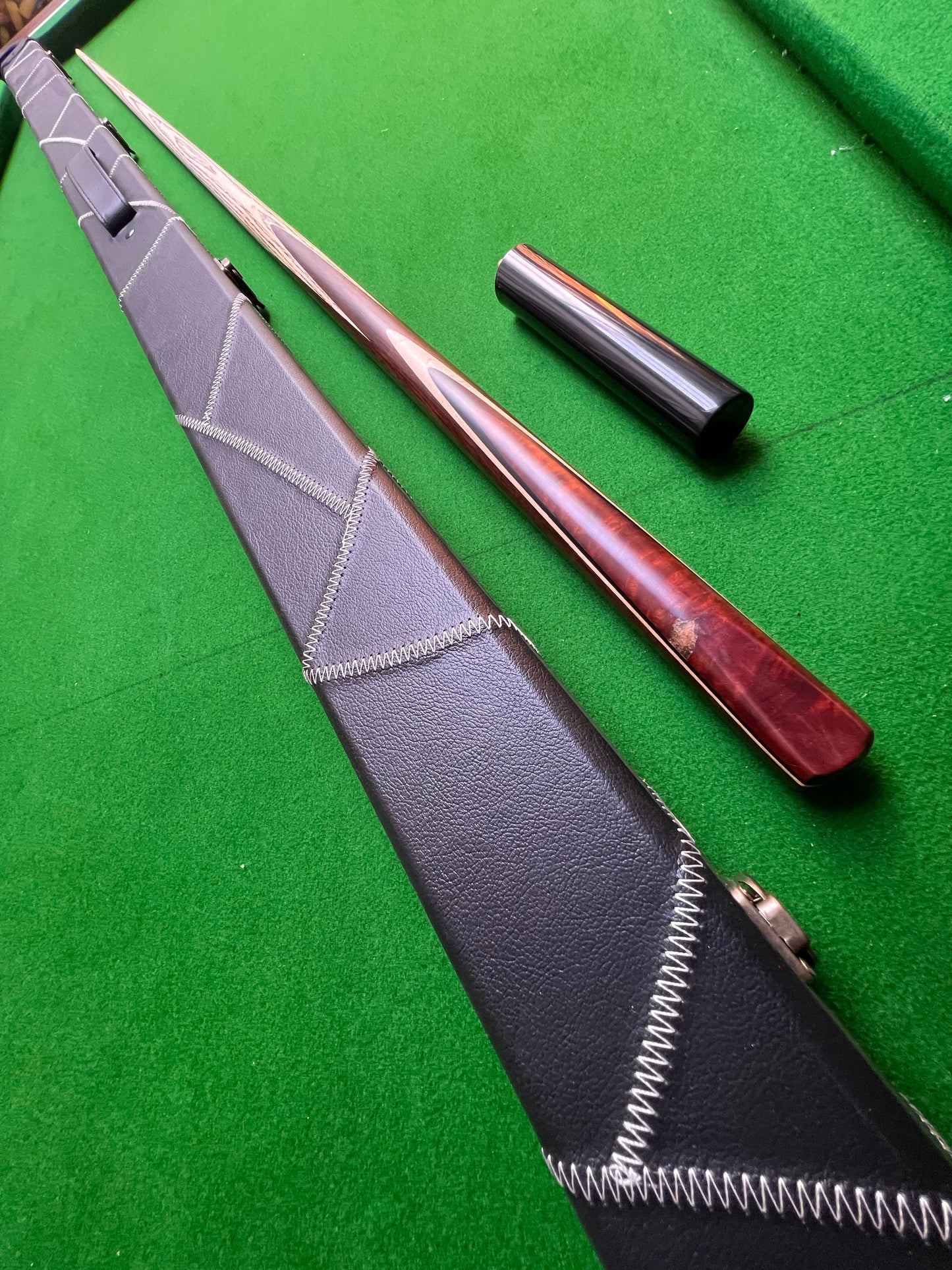 Pre Owned 1 Piece Handmade snooker cue set