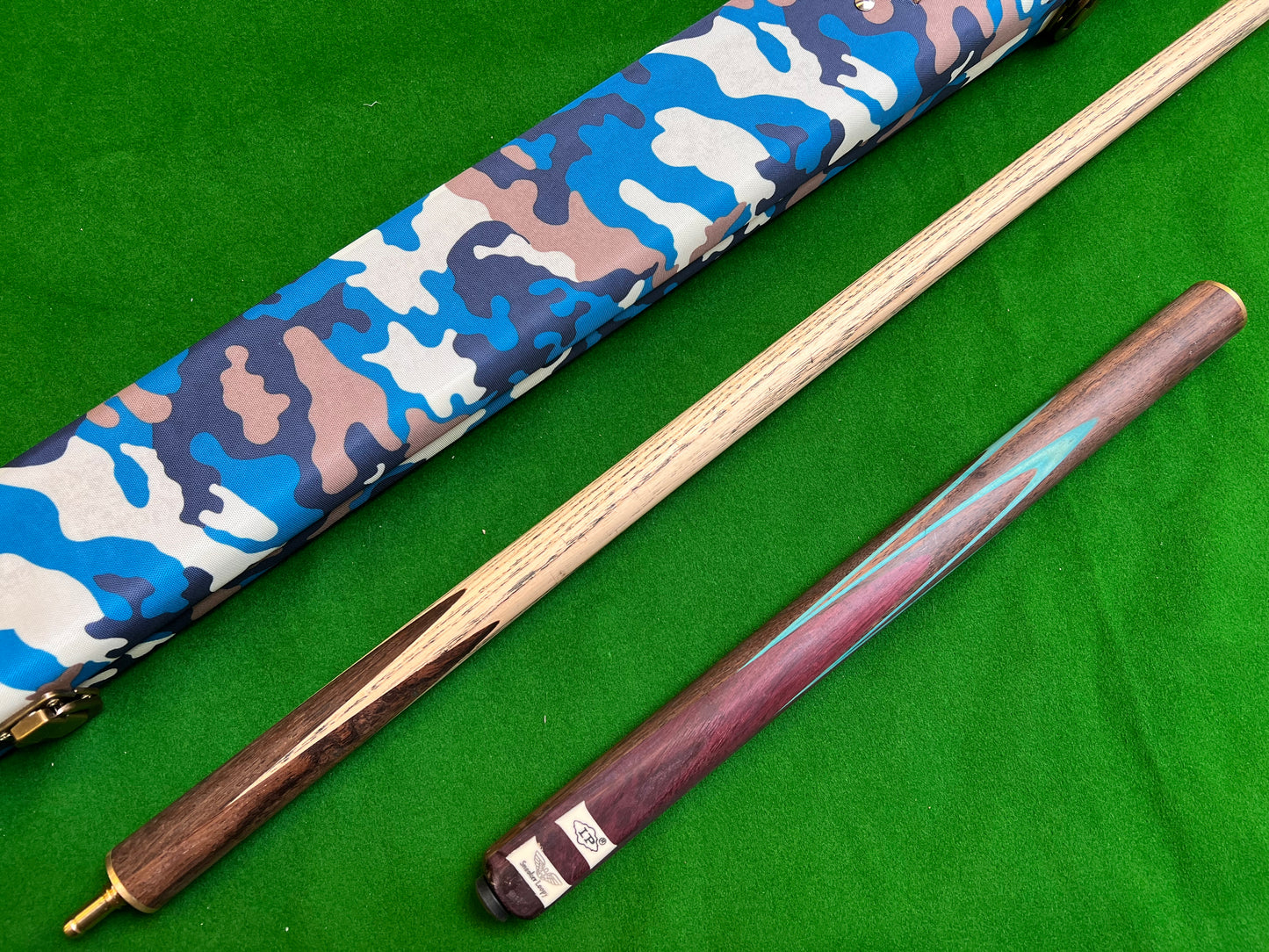 Pre Owned LP 3/4 Snooker Cue + Case