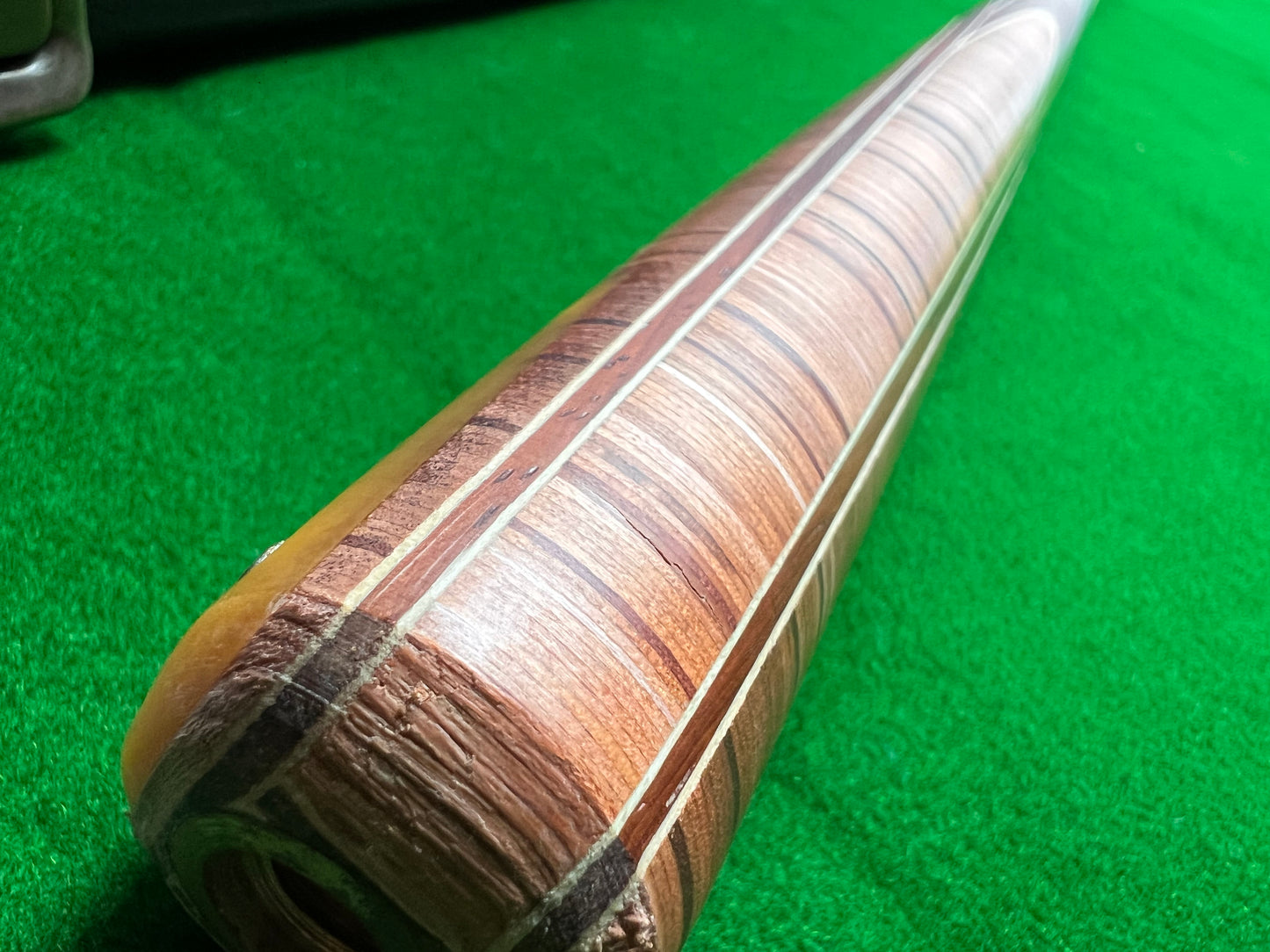 Pre Owned 1 Piece Maple Handmade snooker cue set