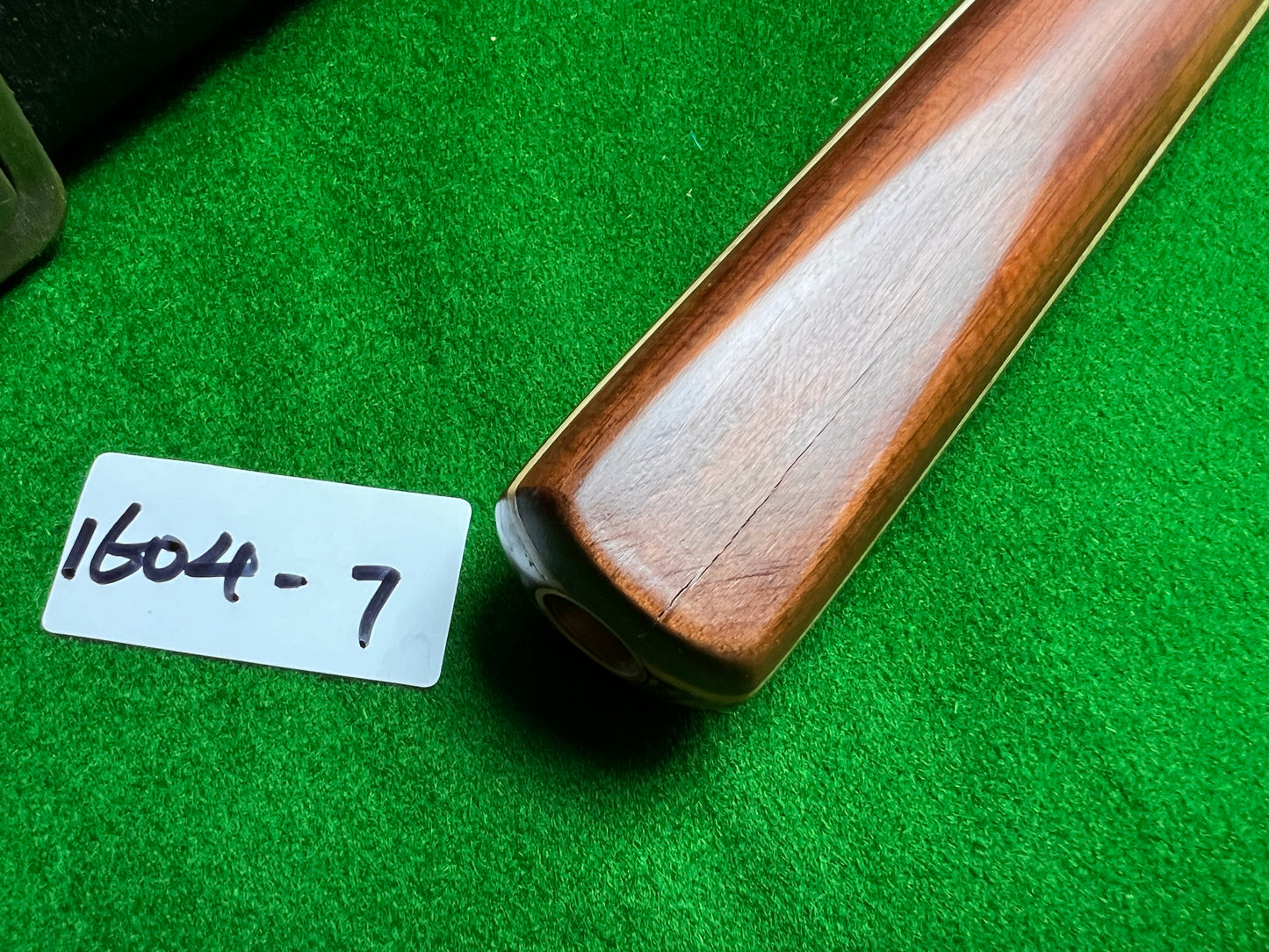 Pre Owned 1 Piece Handmade snooker cue set
