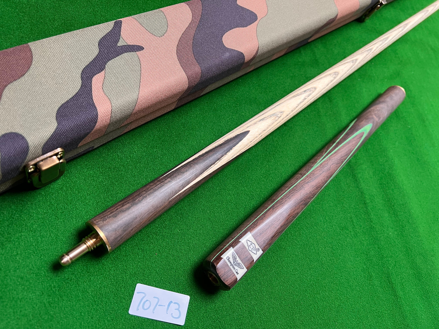 Pre Owned LP 3/4 Snooker Cue + Case