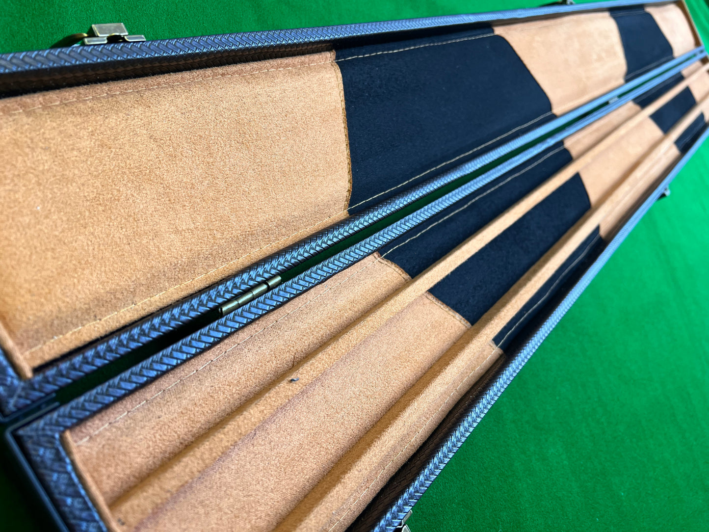3/4 Wide Snooker Pool Cue Case with Plastic Ends 3 Slots M6016
