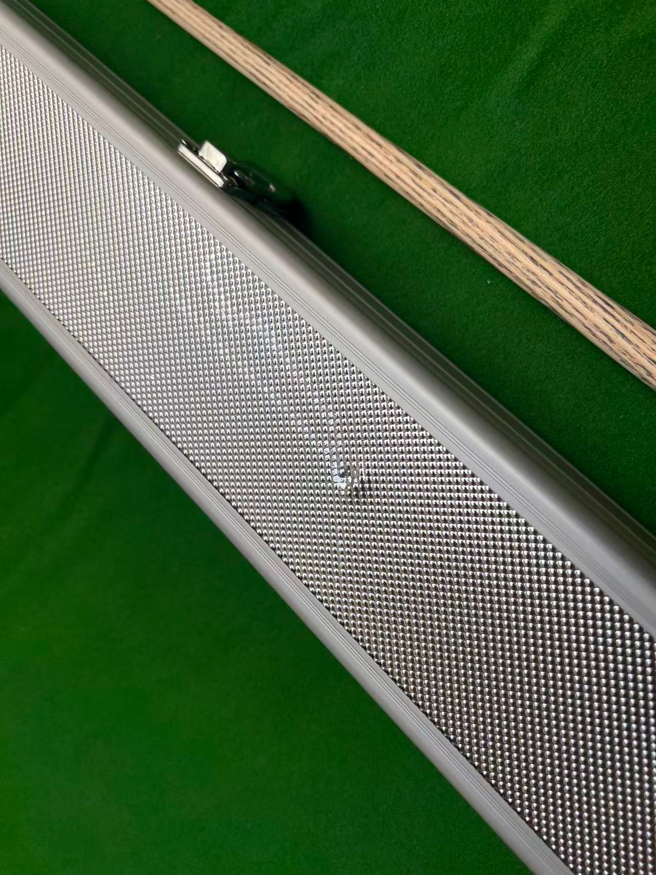 Pre Owned 3/4 Snooker Cue English Pool Cue with Case