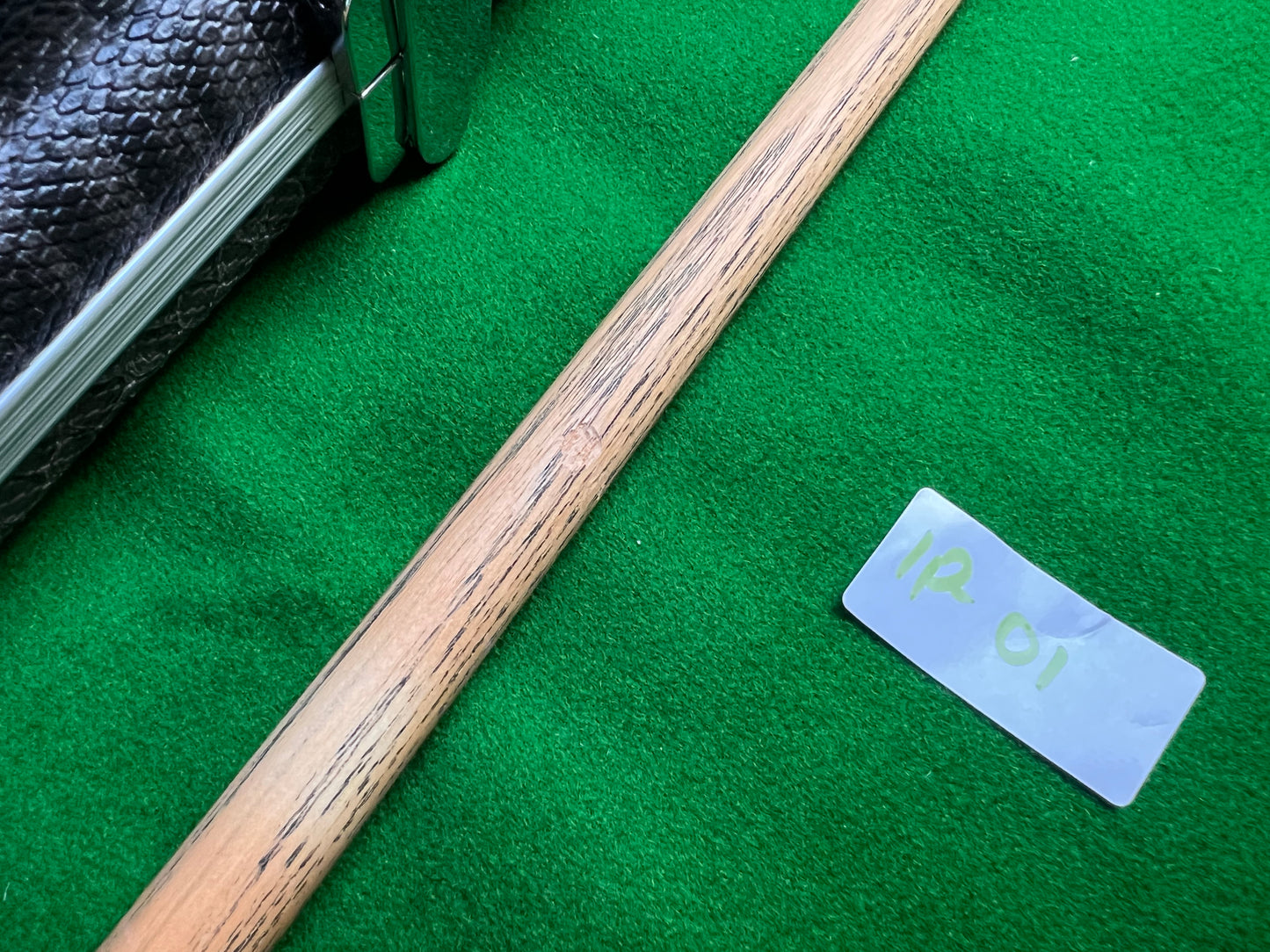 Pre Owned 1 Piece Ebony Handmade English Pool cue set 9mm tip