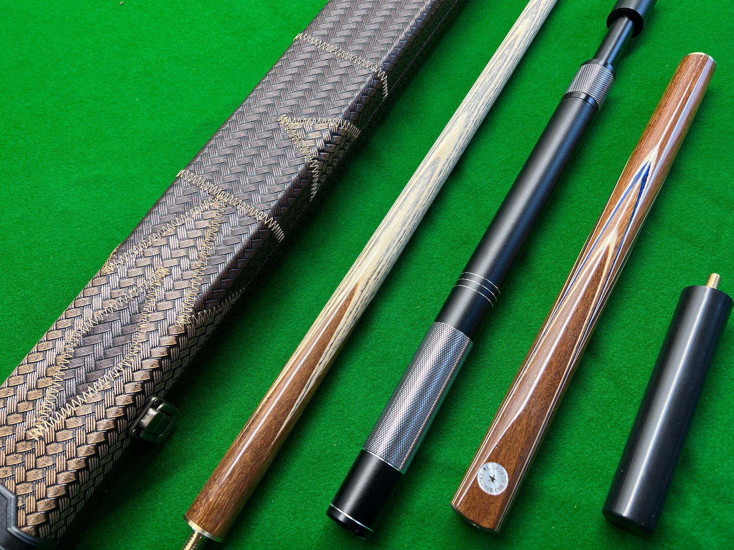 W&L SPORTS STAR 3/4 HAND SPLICED ROSEWOOD ASH SNOOKER CUE & CASE