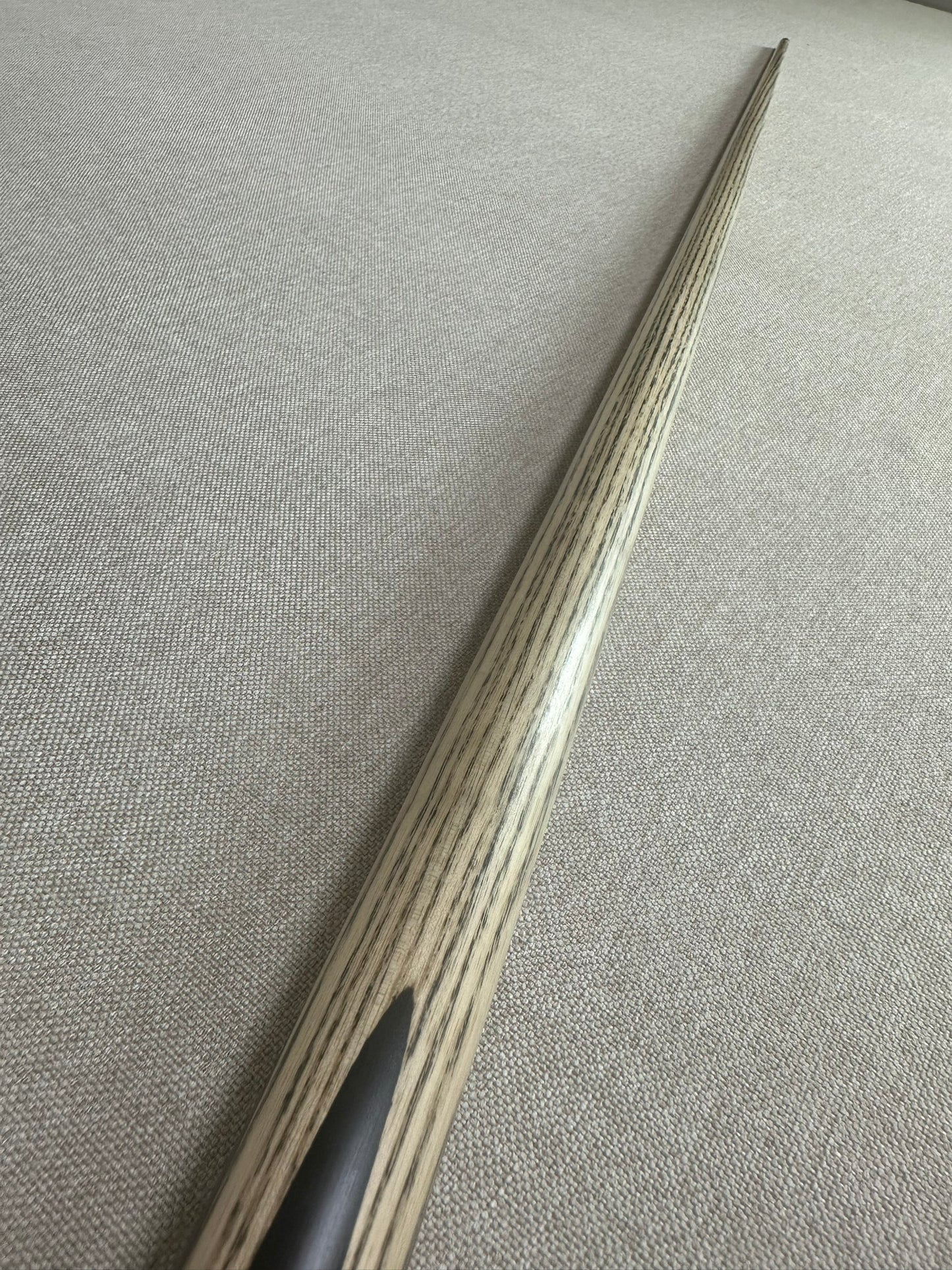 Handmade Pro One Piece Black Ebony Cue 9.4mm Tip