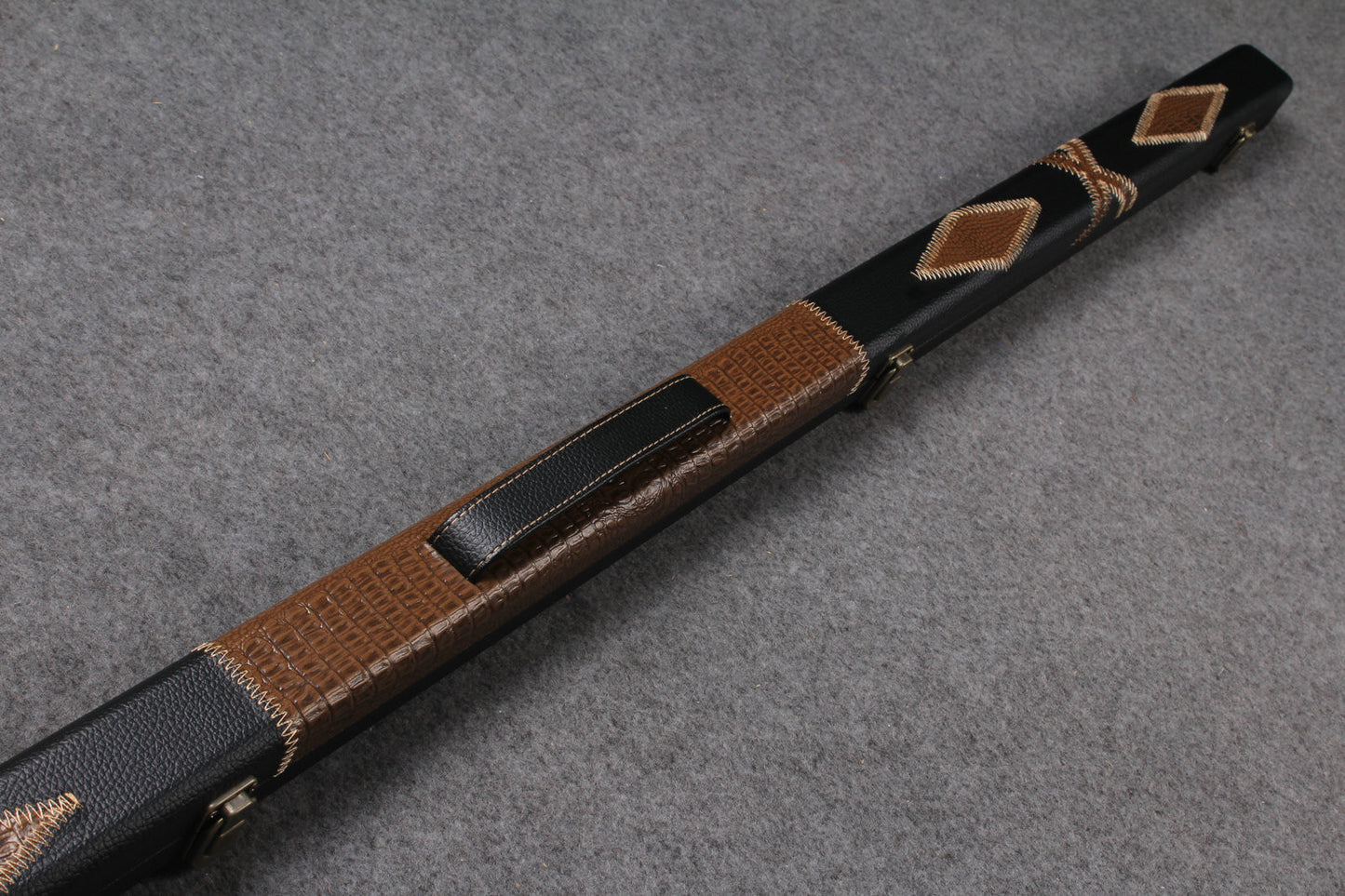 ONE PIECE SLIM SNOOKER CUE CASE STUD ENDS ML1C