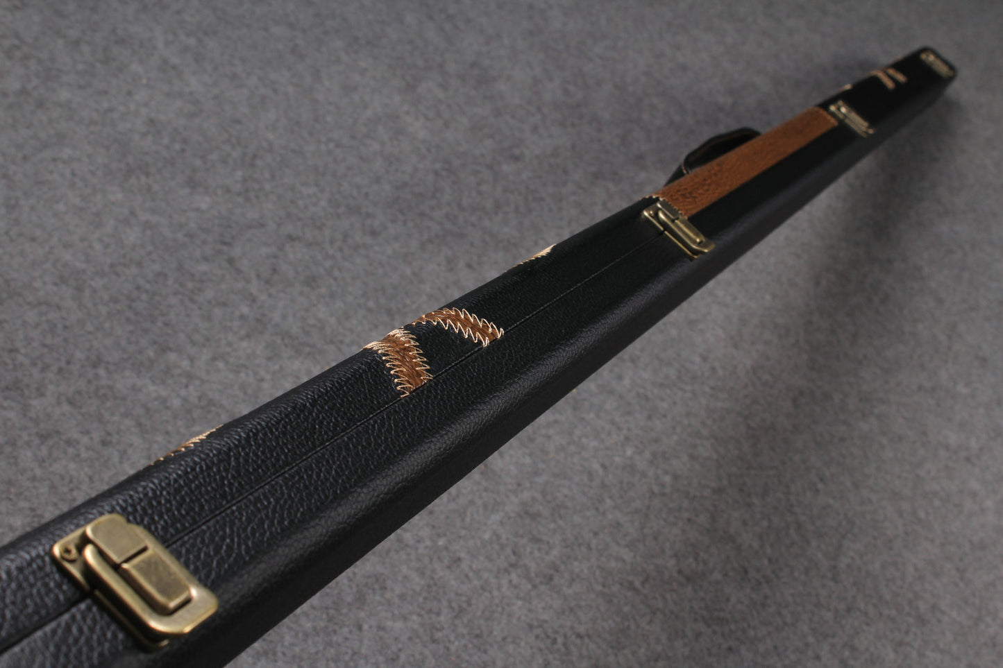 ONE PIECE SLIM SNOOKER CUE CASE STUD ENDS ML1C