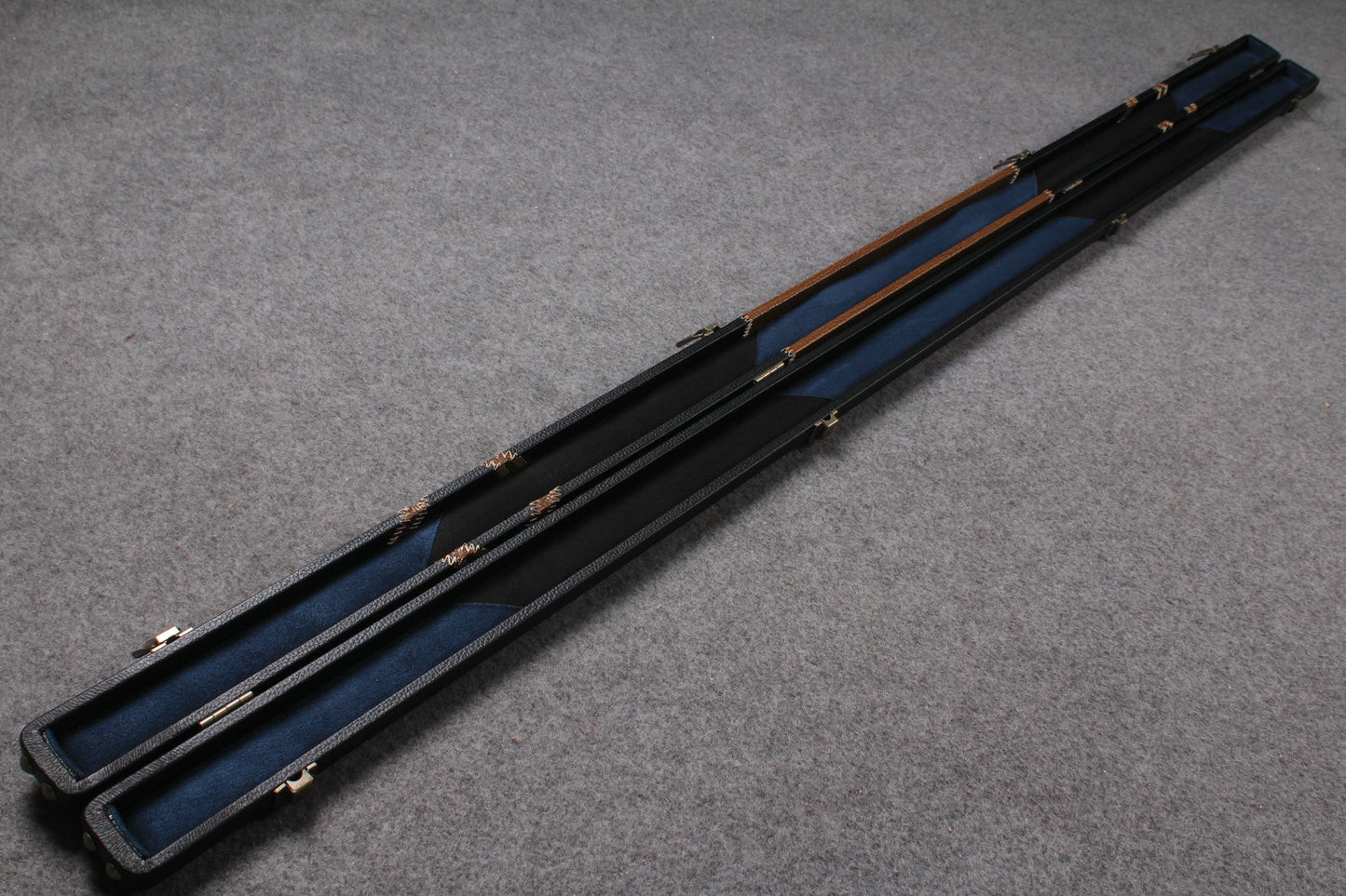 ONE PIECE SLIM SNOOKER CUE CASE STUD ENDS ML1C