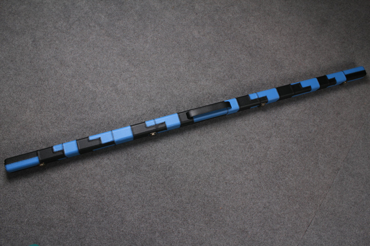 ONE PIECE SLIM SNOOKER CUE CASE STUD ENDS