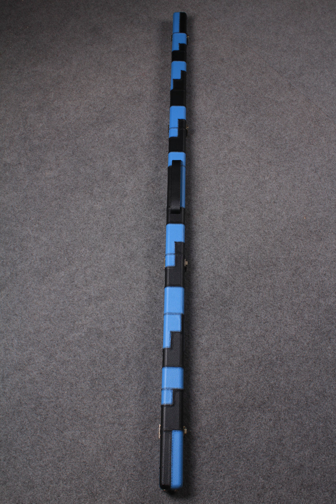 ONE PIECE SLIM BLUE/BLACK SNOOKER CUE CASE STUD ENDS ML1B