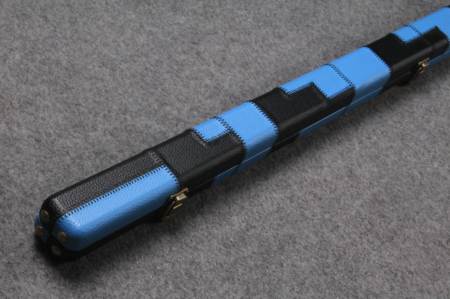 ONE PIECE SLIM BLUE/BLACK SNOOKER CUE CASE STUD ENDS ML1B