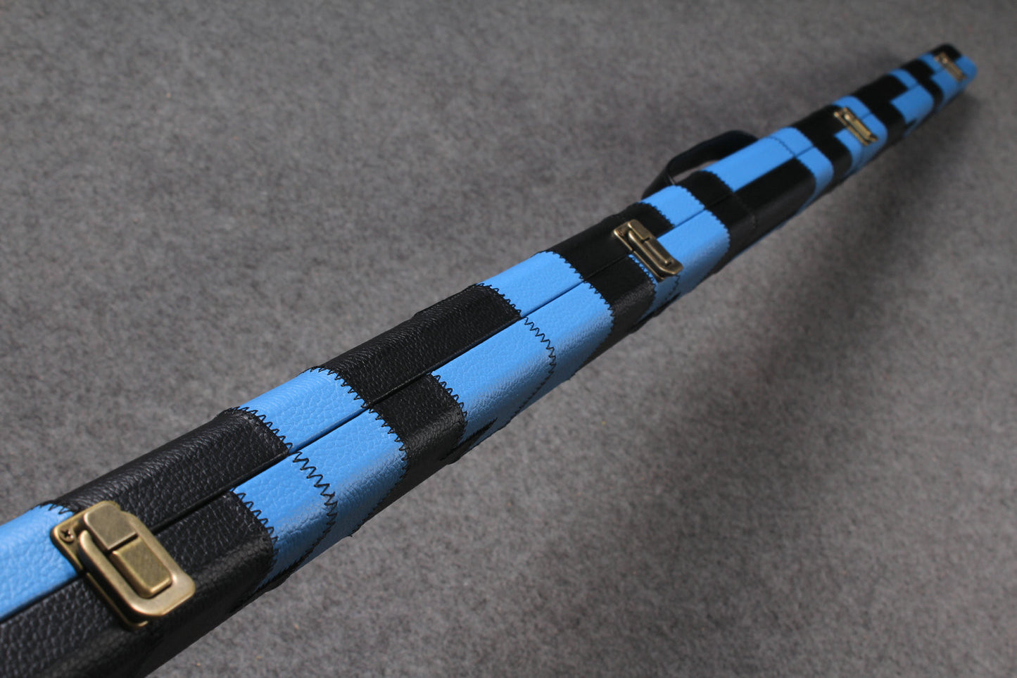 ONE PIECE SLIM BLUE/BLACK SNOOKER CUE CASE STUD ENDS ML1B