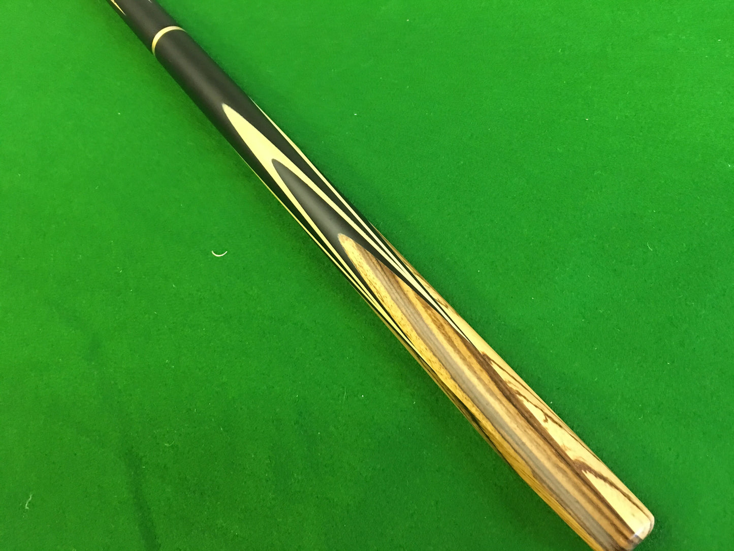W&L SPORTS STAR 3/4 HAND SPLICED BLACK AFRICAN EBONY ASH SNOOKER CUE WD25