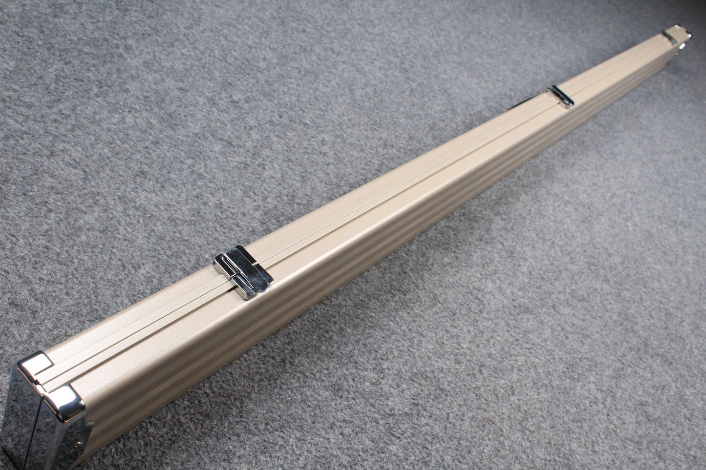 Wide 1 Piece Cue Case Pro Aluminium Snooker Cue Case With Metal Ends 60" three slots 1PC3-P
