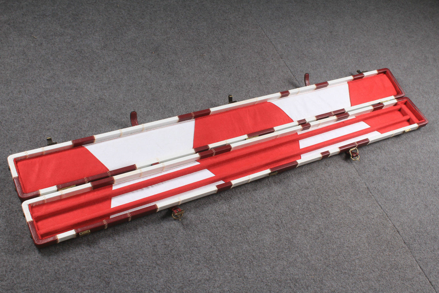 3/4 Deluxe Wide 3 Compartment Tournament Style Snooker Cue Case H6607-1