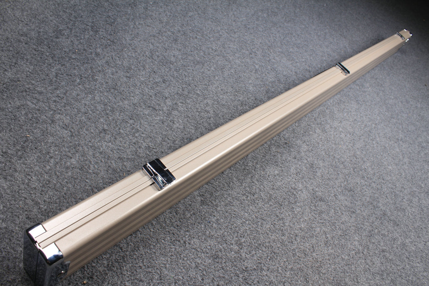 Wide 1 Piece Cue Case Pro Aluminium Snooker Cue Case With Metal Ends 60" three slots 1PC3-P