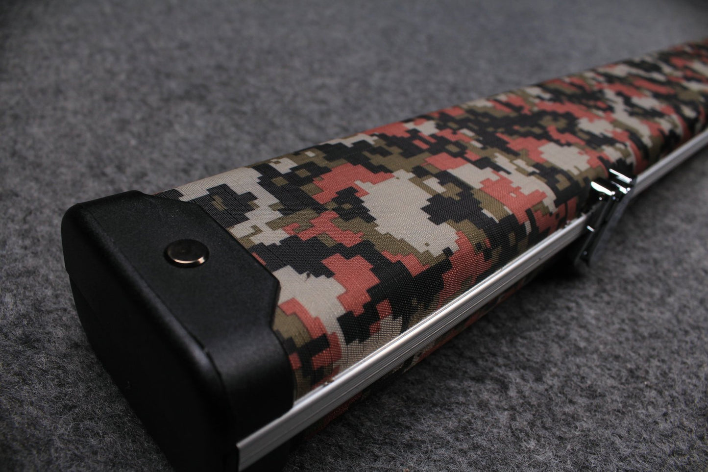 3/4 Cue Case Pro Aluminium Snooker Cue Case - Halo Style J4