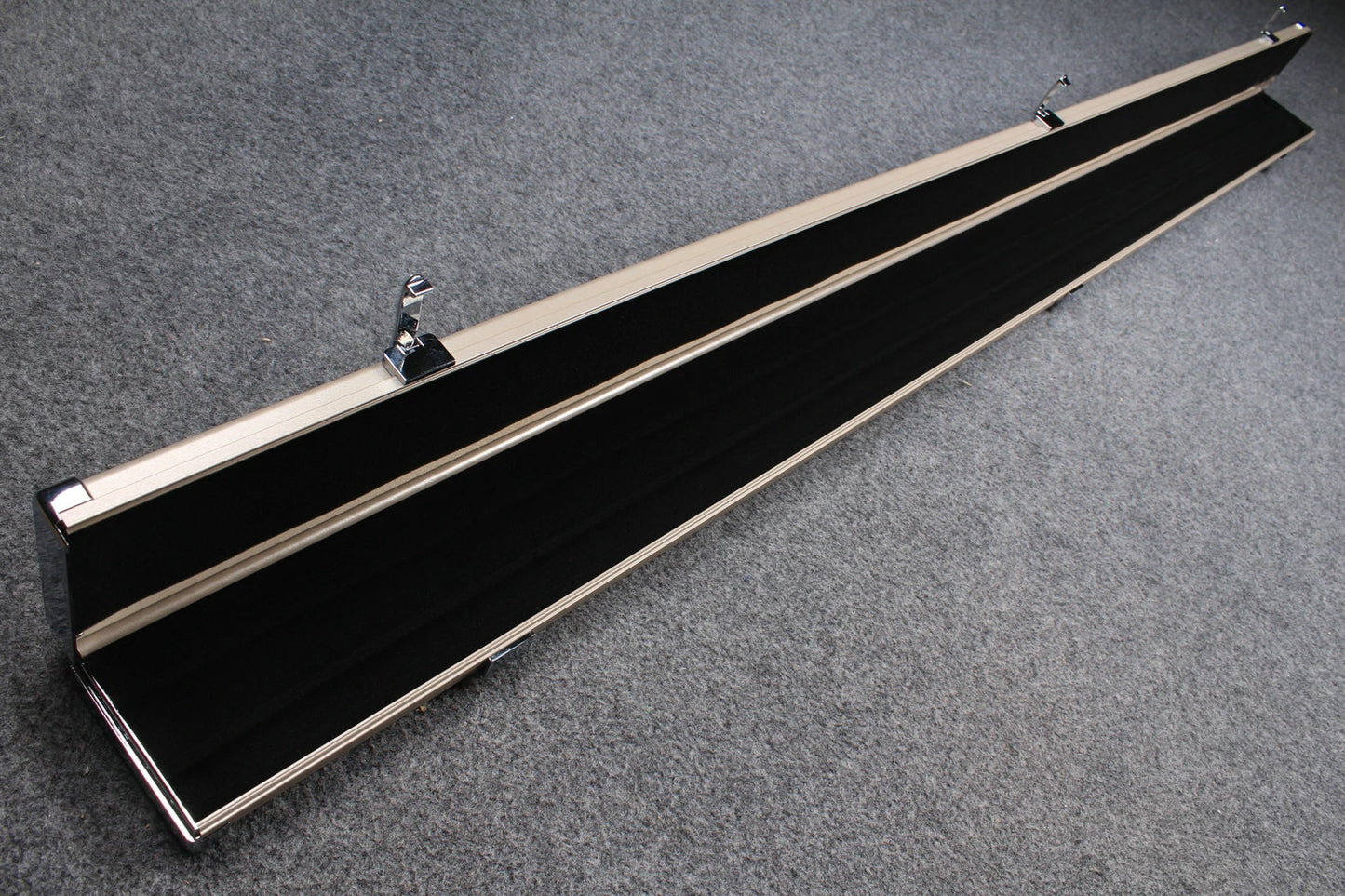 Wide 1 Piece Cue Case Pro Aluminium Snooker Cue Case With Metal Ends 60" three slots 1PC3-P