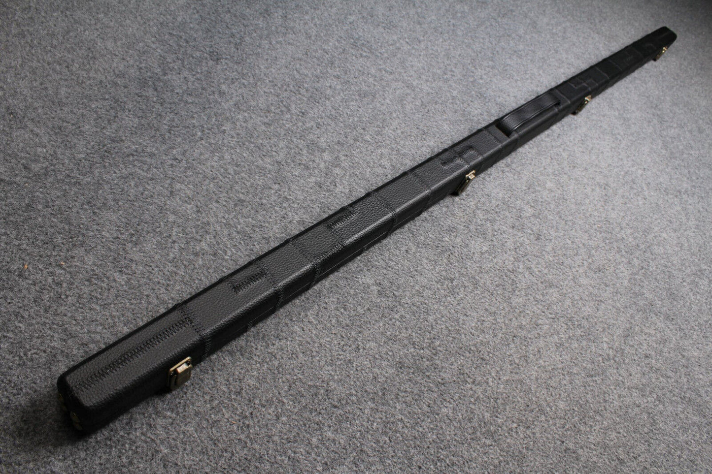 ONE PIECE SLIM SNOOKER CUE CASE STUD ENDS ML1E