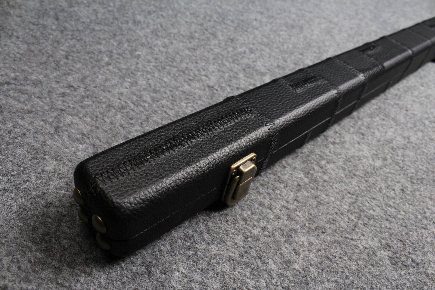 ONE PIECE SLIM SNOOKER CUE CASE STUD ENDS ML1E