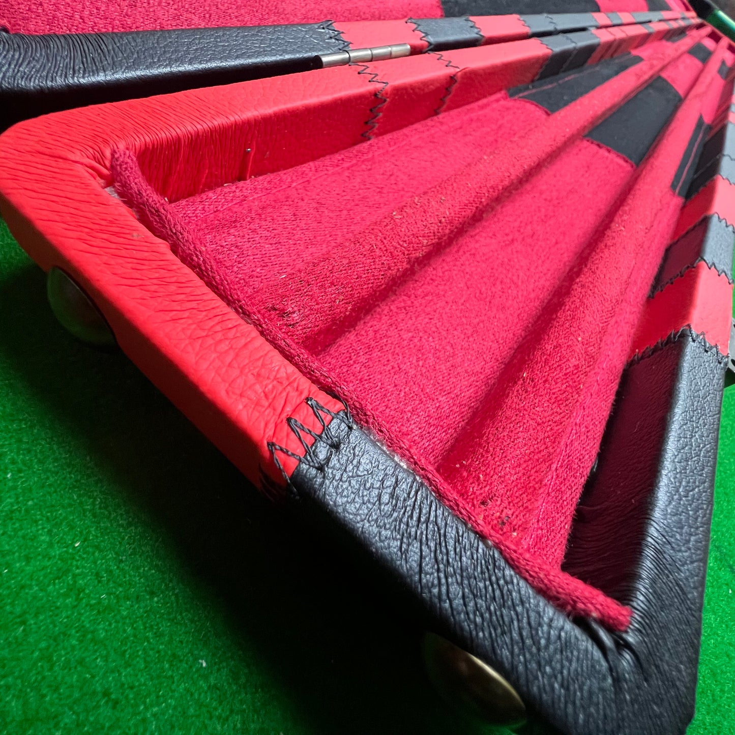 ONE PIECE WIDE BILLIARDS POOL SNOOKER CUE CASE GORGEOUS LOOK WITH 3 SLOTS J6101-2