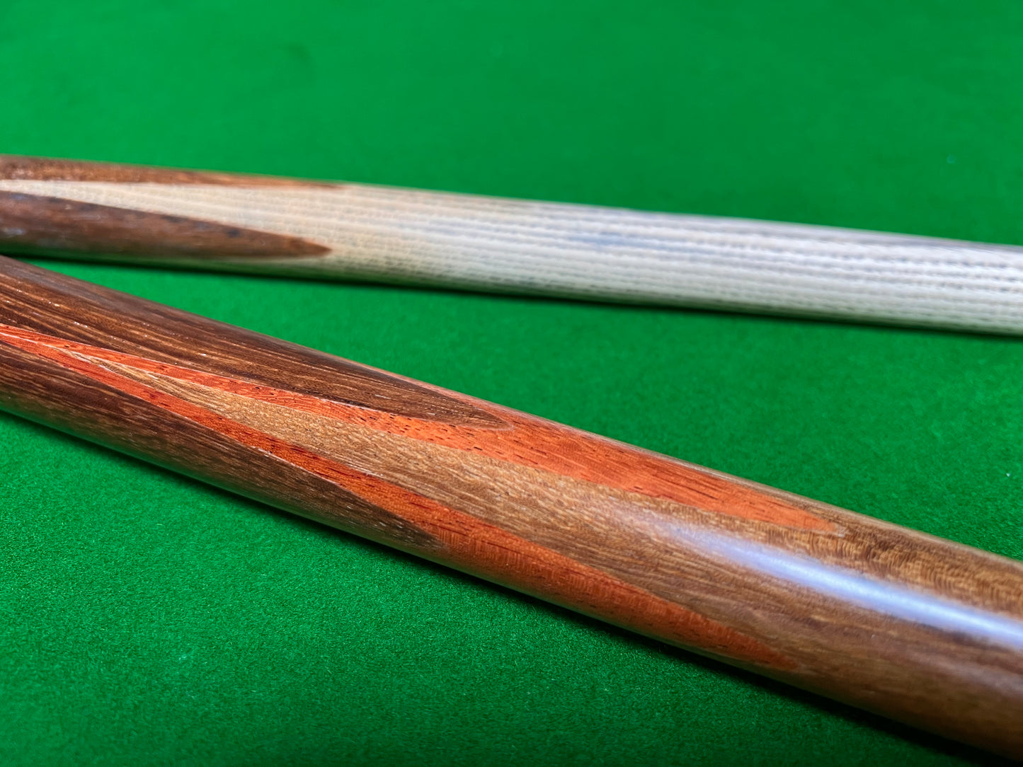 NEW 3/4 HAND SPLICED ASH ENGLISH POOL CUE WITH 8.5MM TIP JXE10