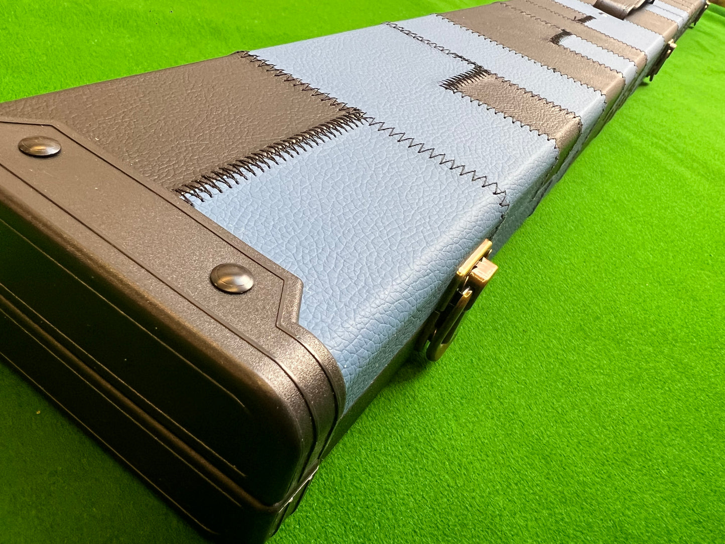 Deluxe 3/4 Wide PATCH Snooker Pool Cue Case with Plastic Ends 3 Slots M6015