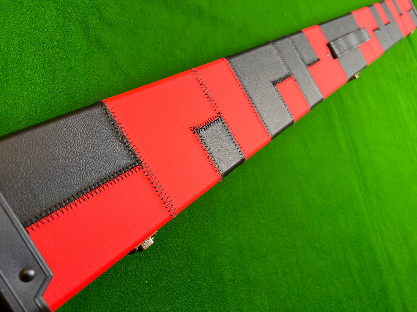 Deluxe 3/4 Wide PATCH Snooker Pool Cue Case with Plastic Ends 3 Slots M6015-1