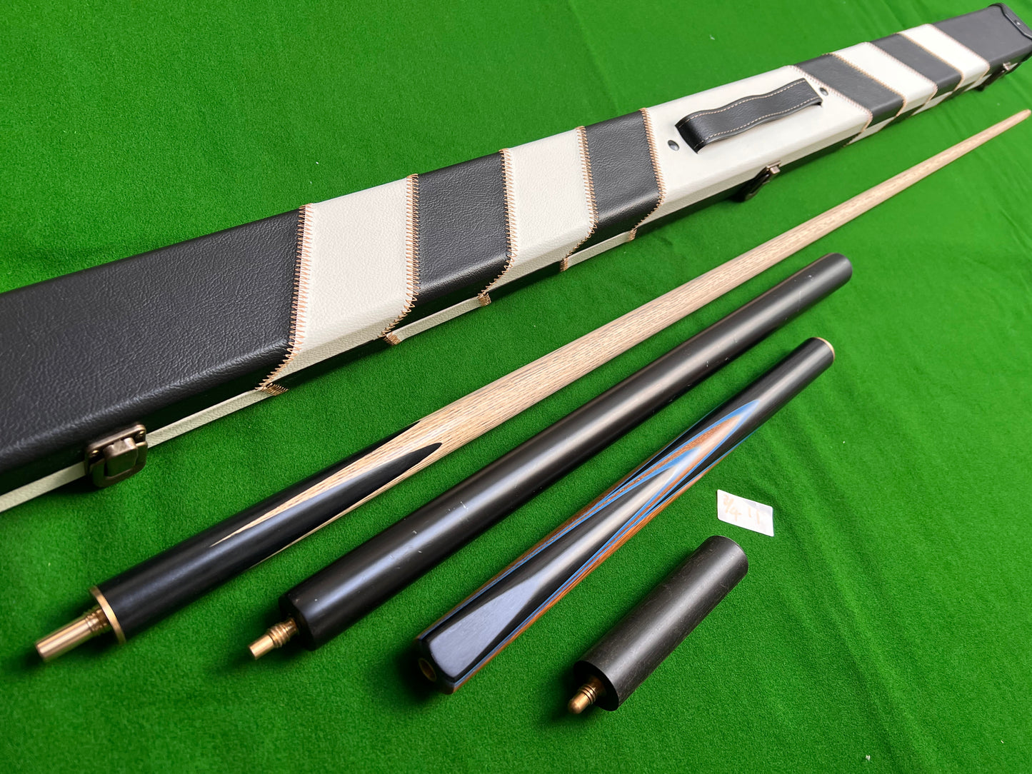 Pre Owned 3/4 Jointed Handmade snooker cue set