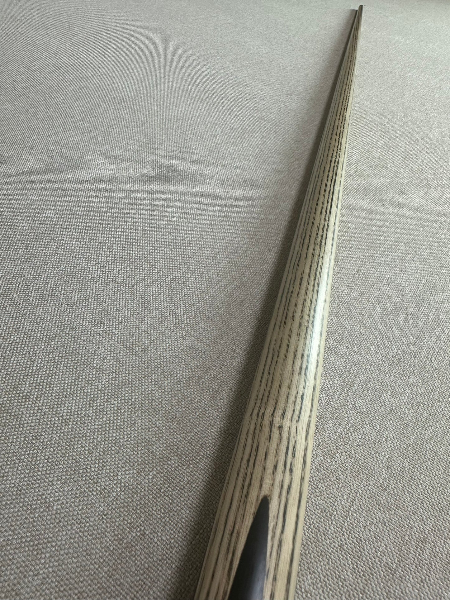 Handmade Pro One Piece Black Ebony Cue 9.4mm Tip