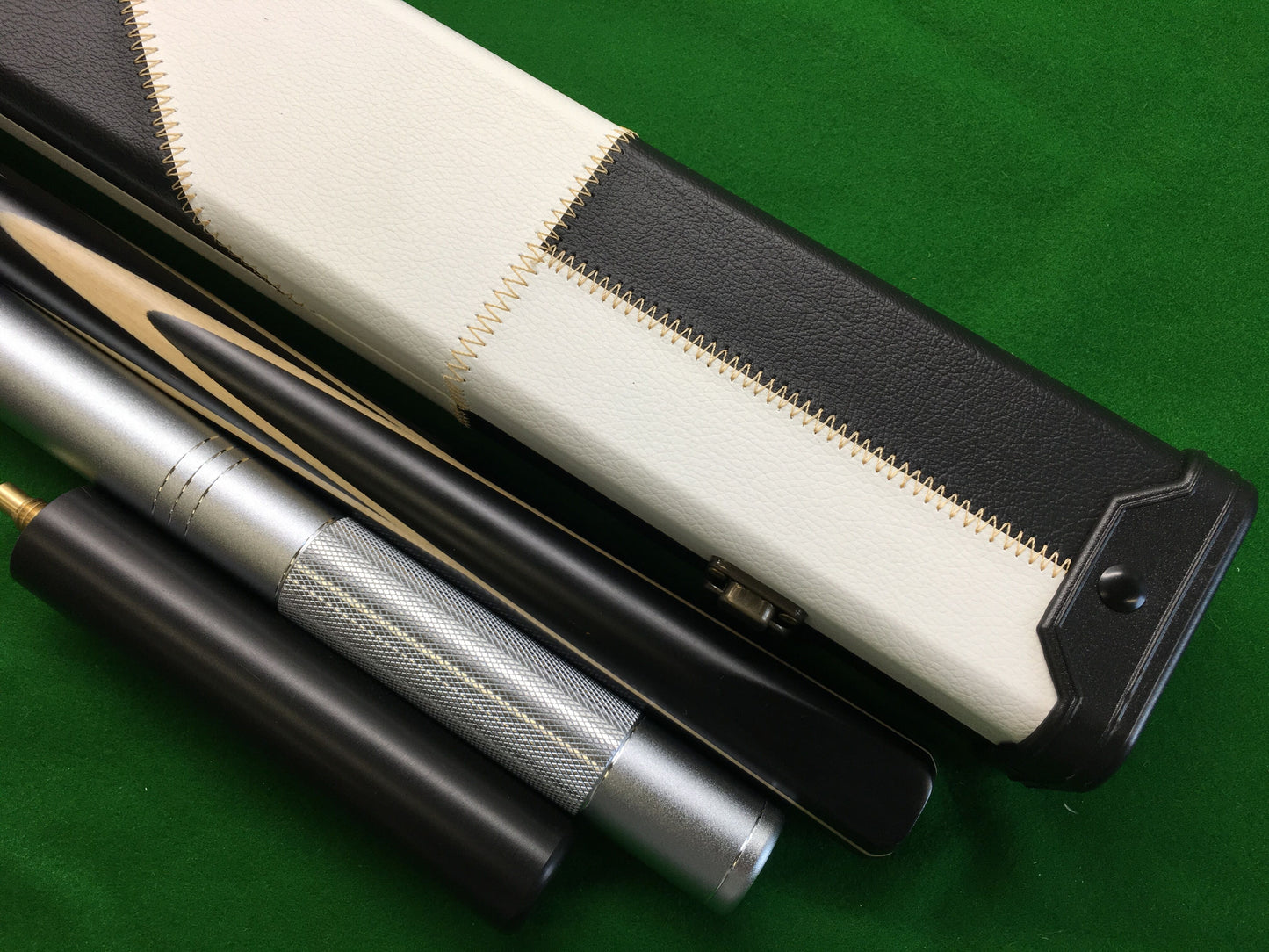 ONE PIECE ASH SHAFT HANDMADE SNOOKER CUE SET WITH CASE AND EXTENSIONS WDA
