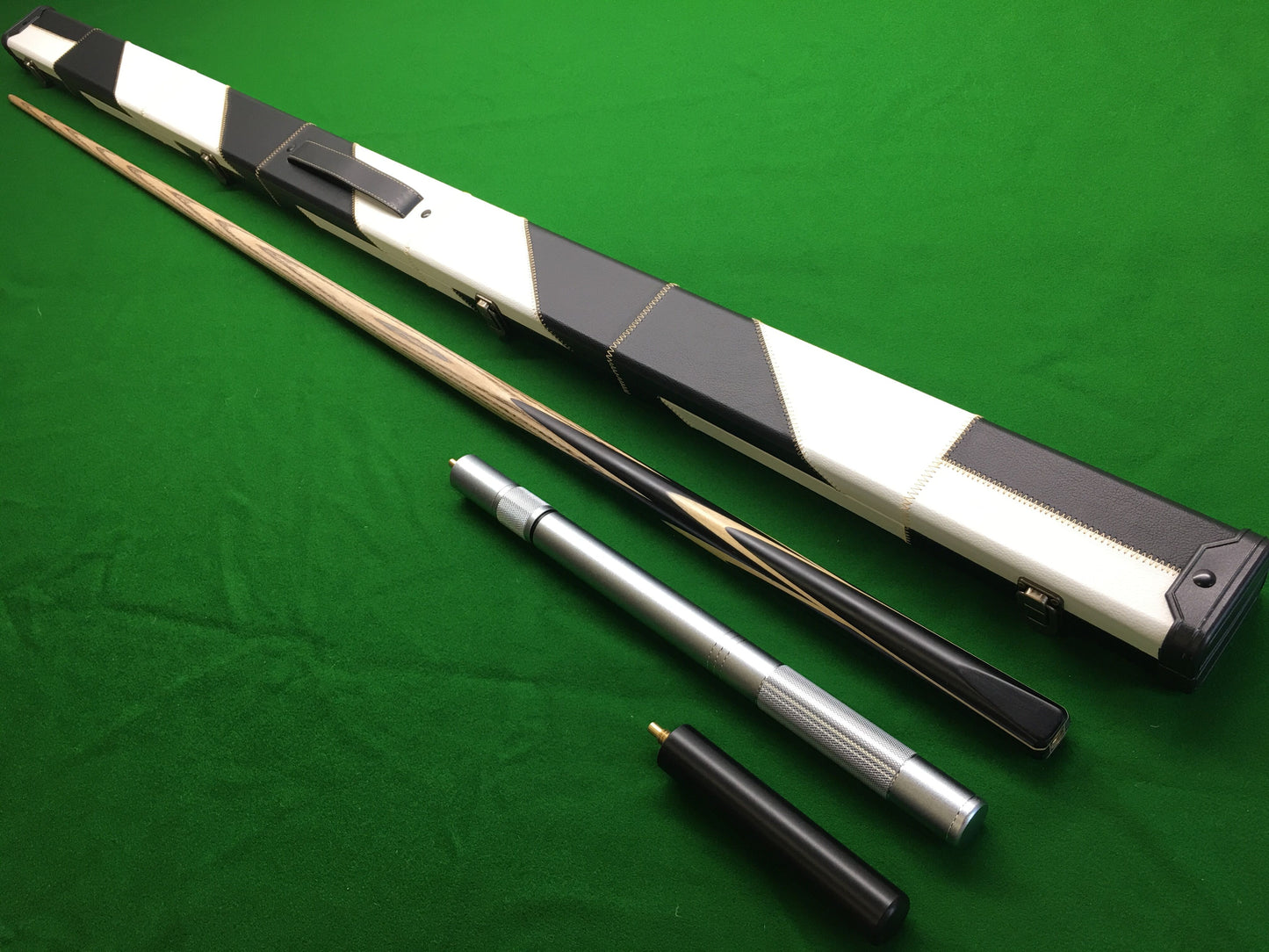 ONE PIECE ASH SHAFT HANDMADE SNOOKER CUE SET WITH CASE AND EXTENSIONS WDA